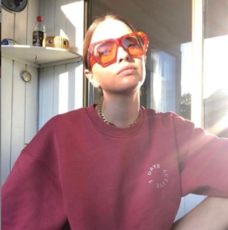 Shelley Hennig as a model.